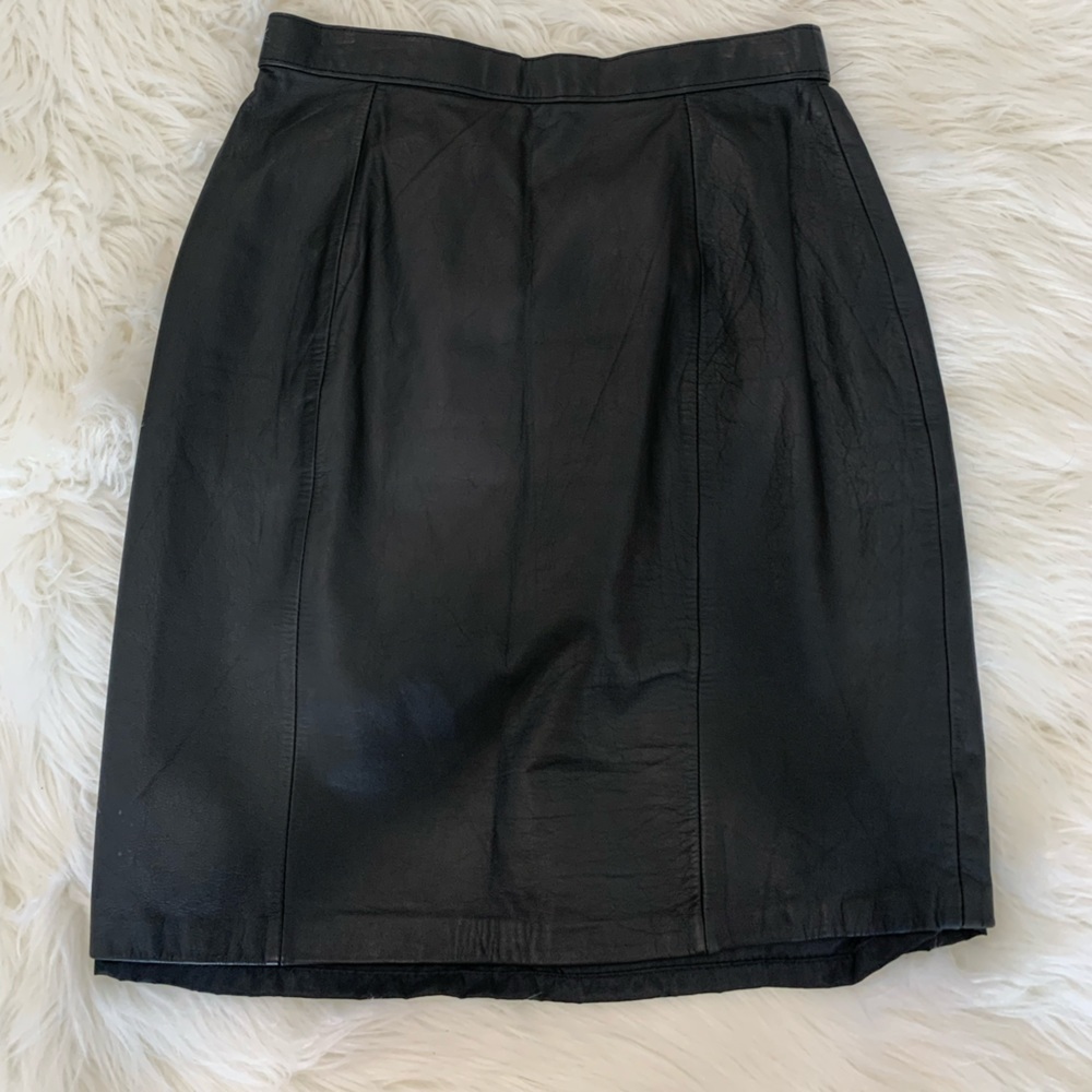 Women’s Black IOU Leather Skirt. Size 7-8